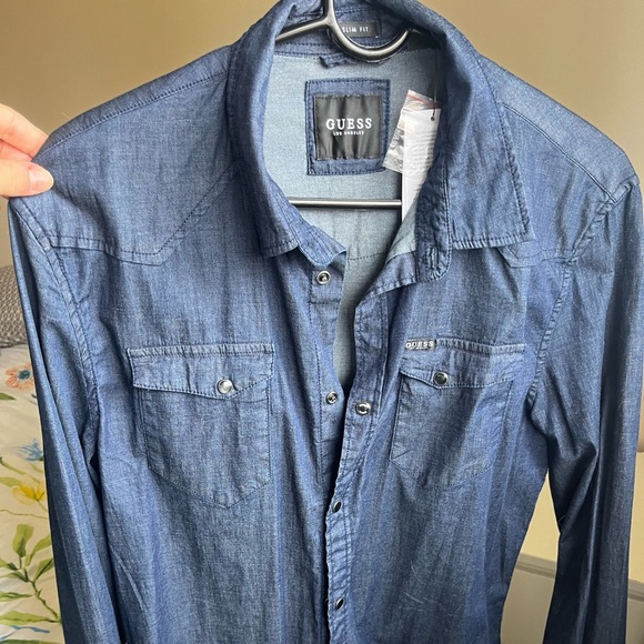 GUESS DENIM STYLE MENS BUTTON UP - Picture 1 of 4